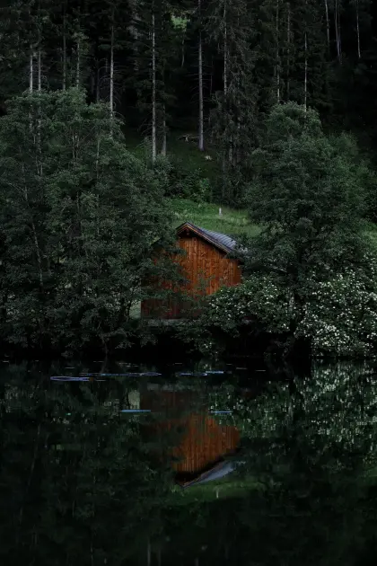 Hütte am See